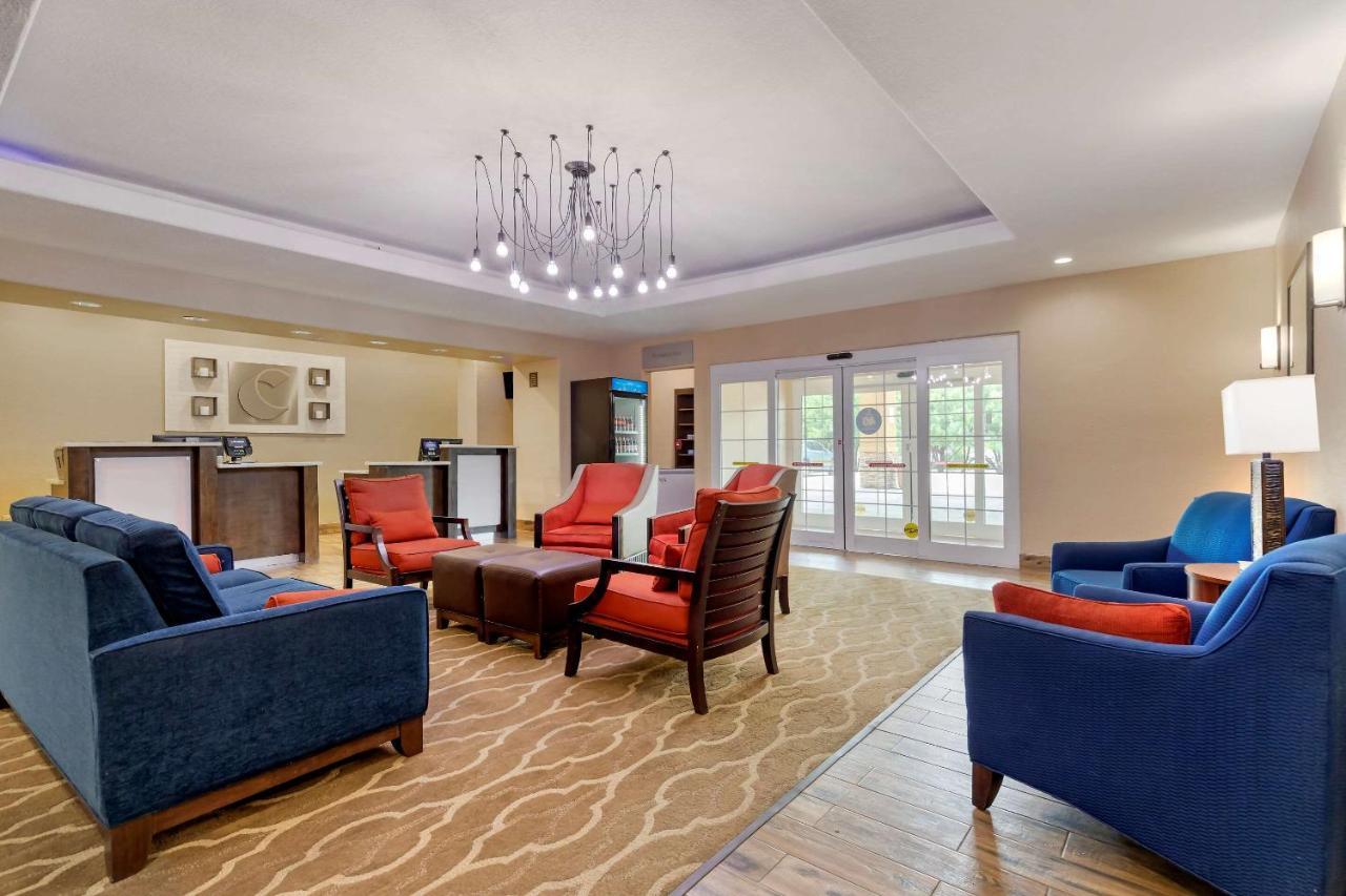 Comfort Inn & Suites Near Six Flags & Medical Center San Antonio Zewnętrze zdjęcie