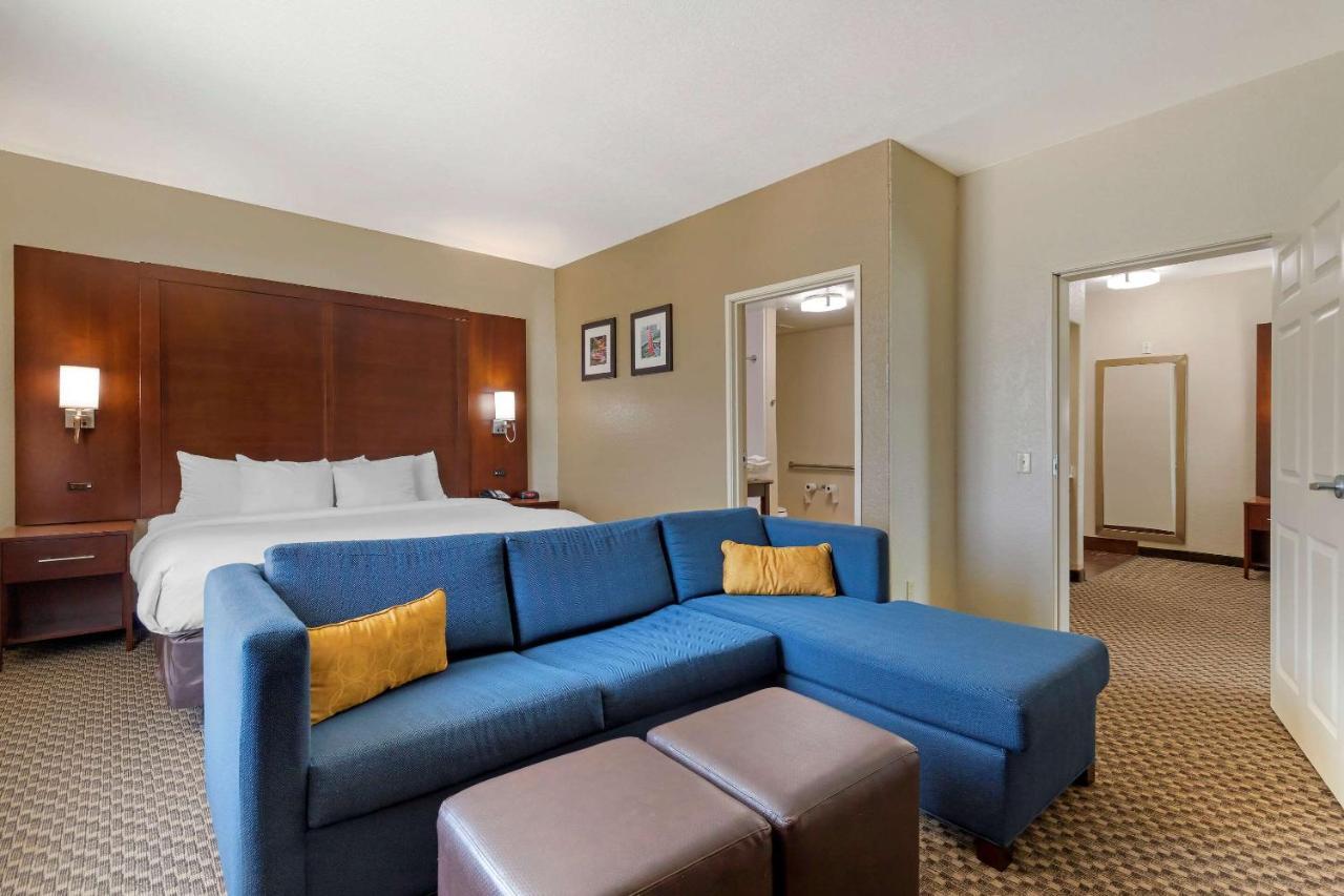 Comfort Inn & Suites Near Six Flags & Medical Center San Antonio Zewnętrze zdjęcie