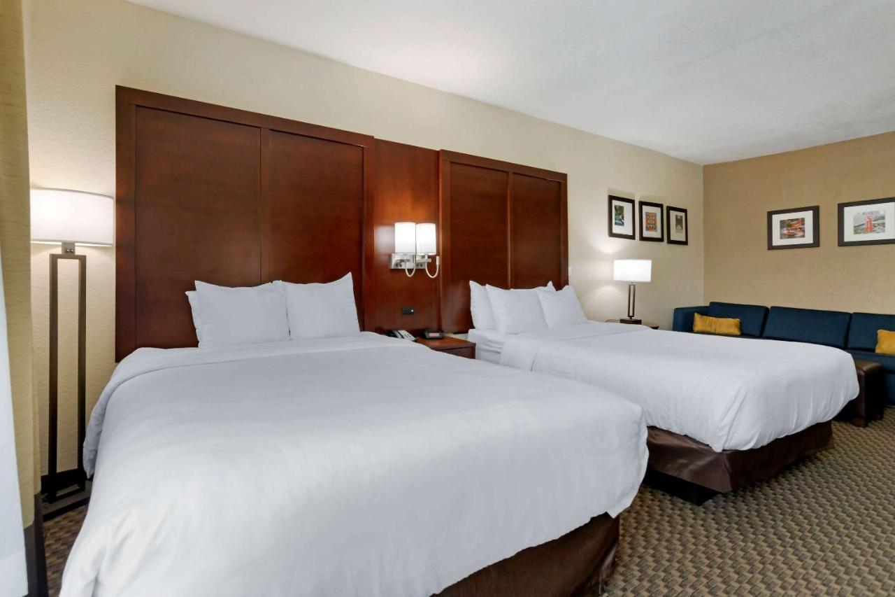Comfort Inn & Suites Near Six Flags & Medical Center San Antonio Zewnętrze zdjęcie