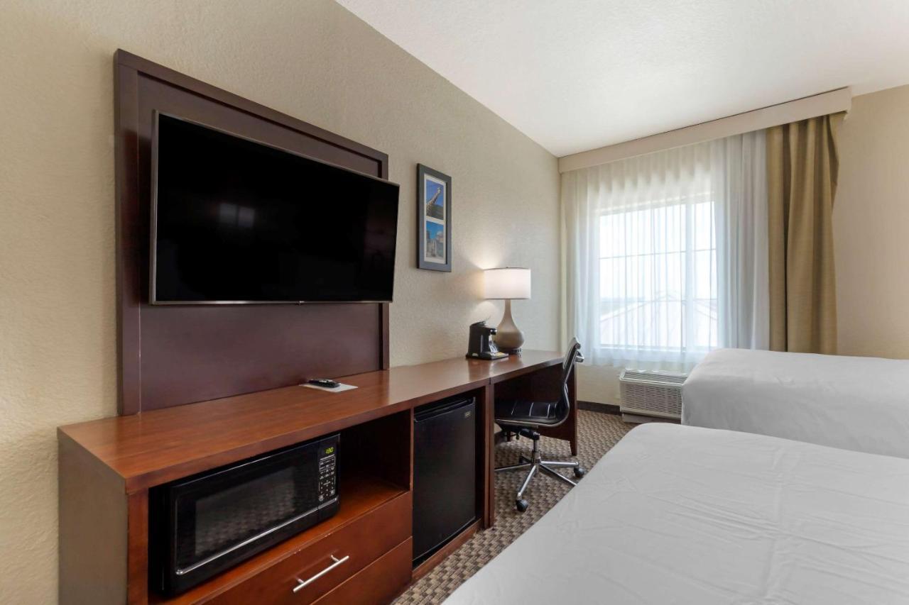 Comfort Inn & Suites Near Six Flags & Medical Center San Antonio Zewnętrze zdjęcie
