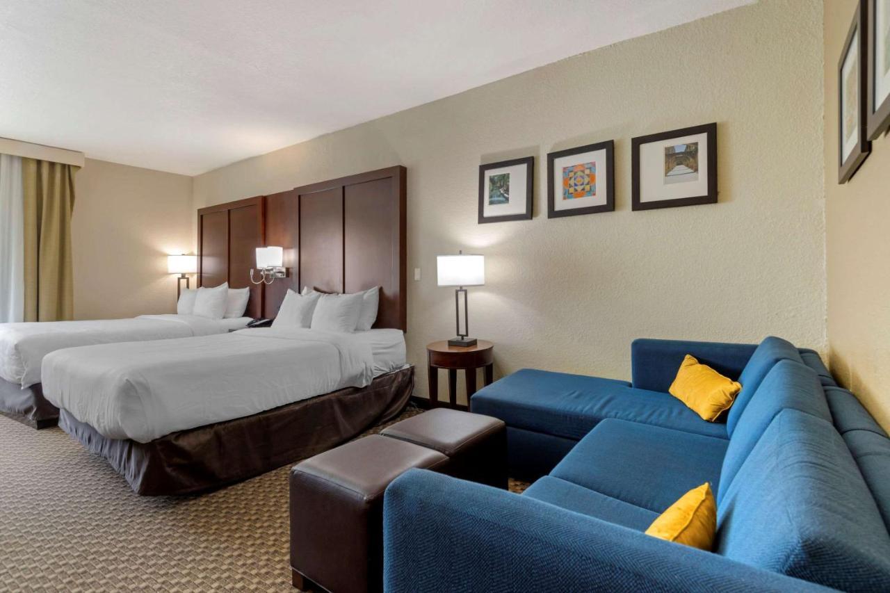 Comfort Inn & Suites Near Six Flags & Medical Center San Antonio Zewnętrze zdjęcie