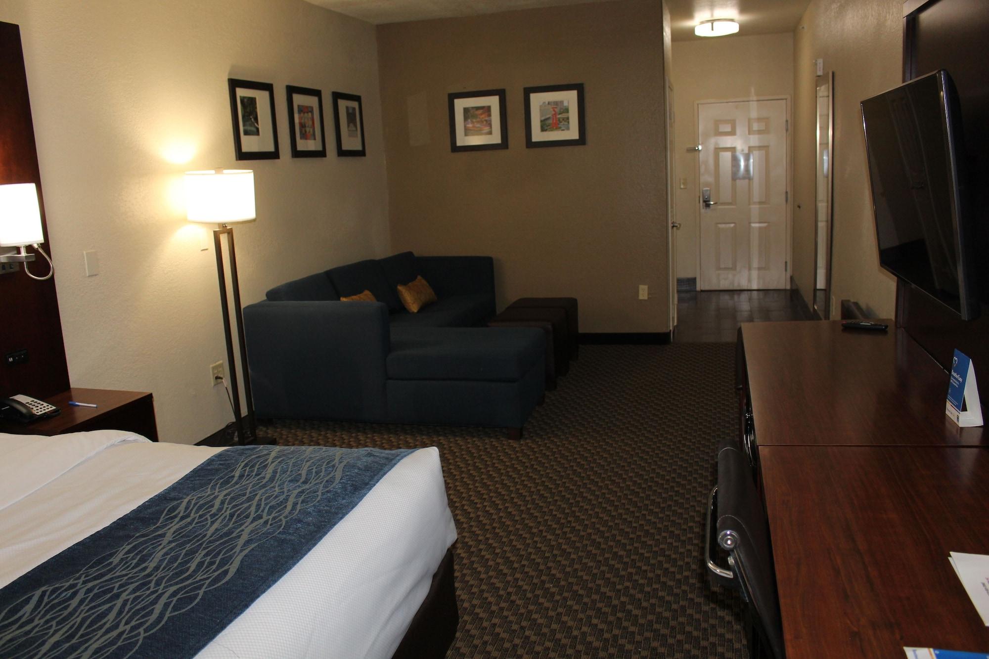 Comfort Inn & Suites Near Six Flags & Medical Center San Antonio Zewnętrze zdjęcie
