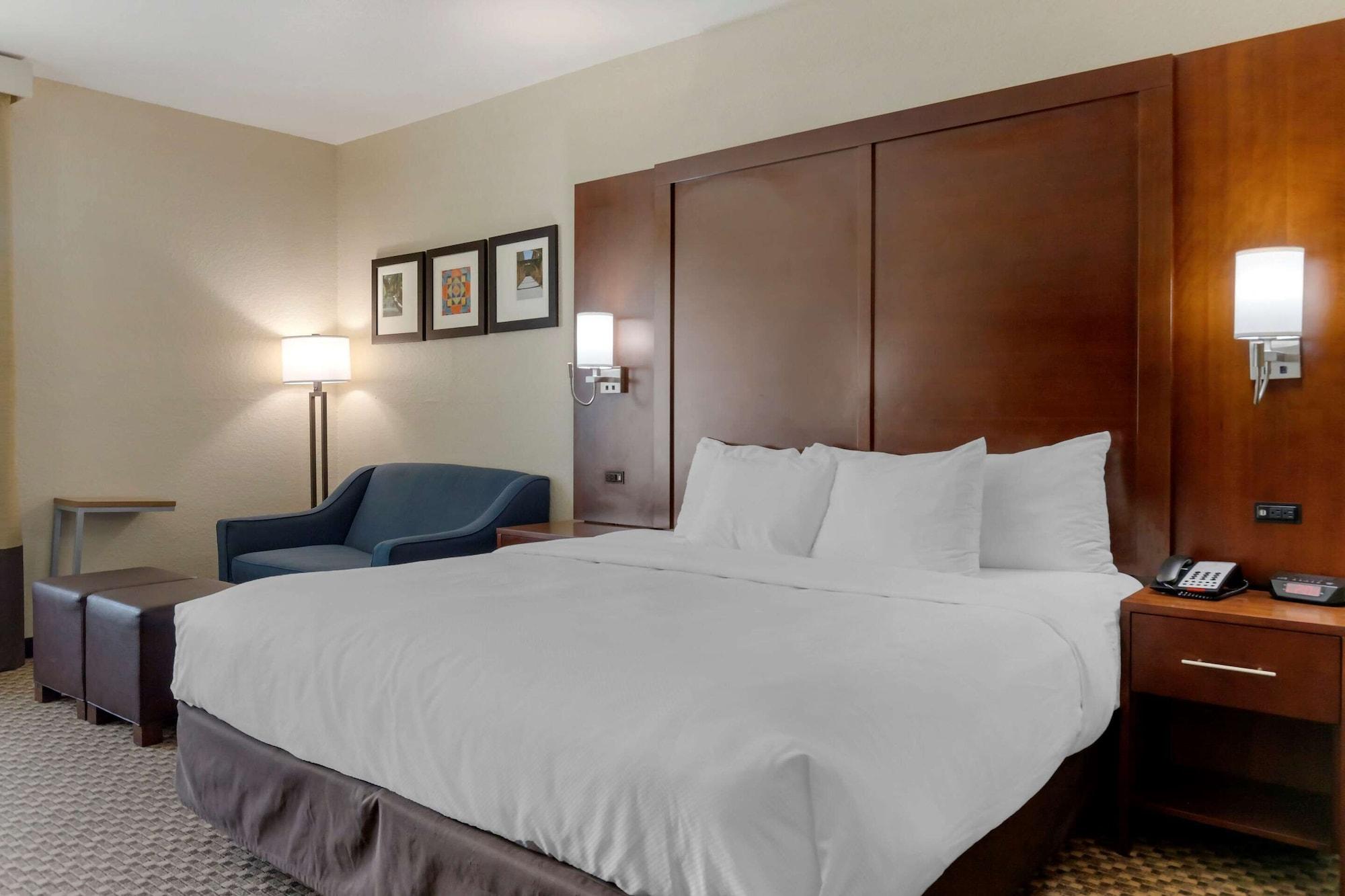 Comfort Inn & Suites Near Six Flags & Medical Center San Antonio Zewnętrze zdjęcie