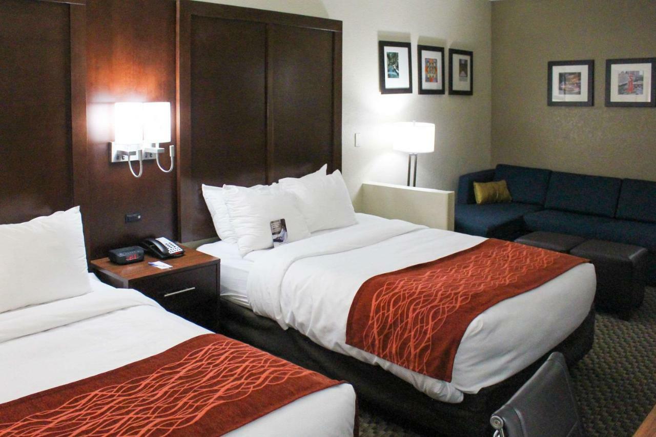 Comfort Inn & Suites Near Six Flags & Medical Center San Antonio Zewnętrze zdjęcie
