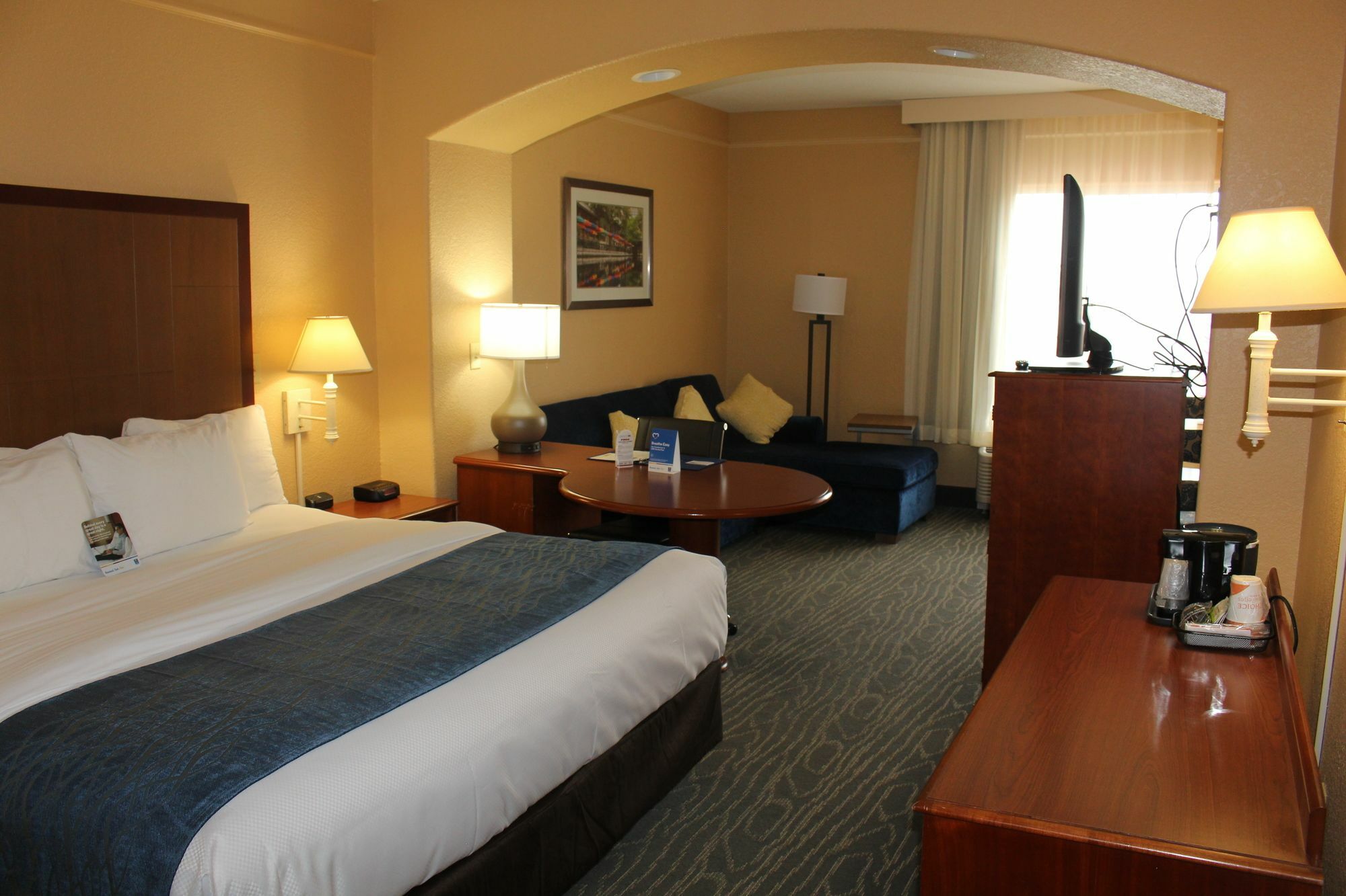 Comfort Inn & Suites Near Six Flags & Medical Center San Antonio Zewnętrze zdjęcie