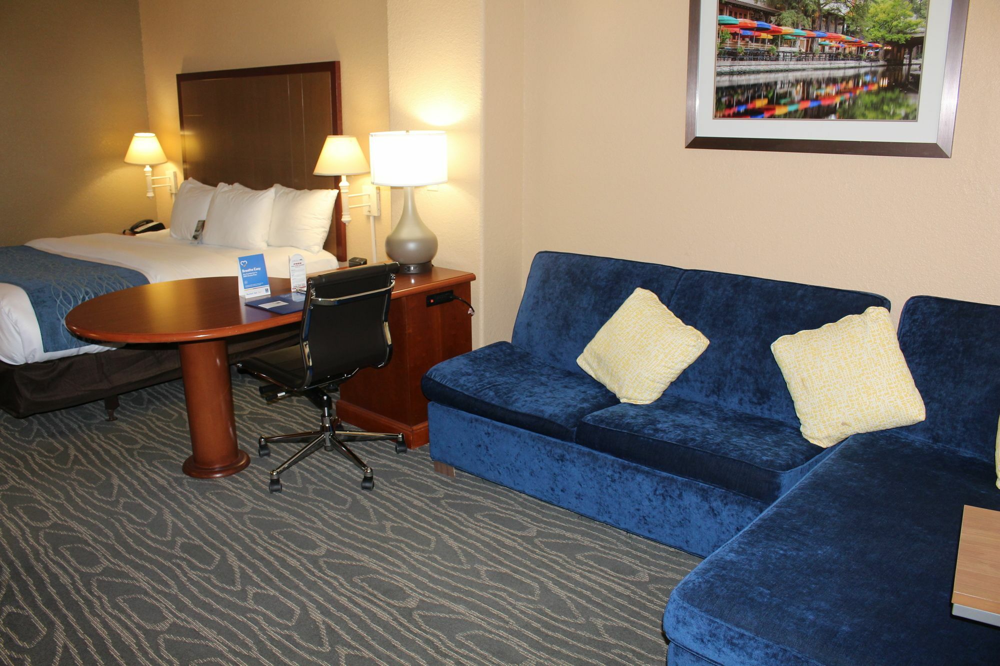 Comfort Inn & Suites Near Six Flags & Medical Center San Antonio Zewnętrze zdjęcie